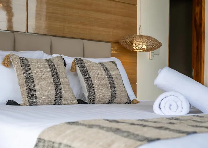 Private Luxury L Pool & L Nova Escapes Villa Ubud