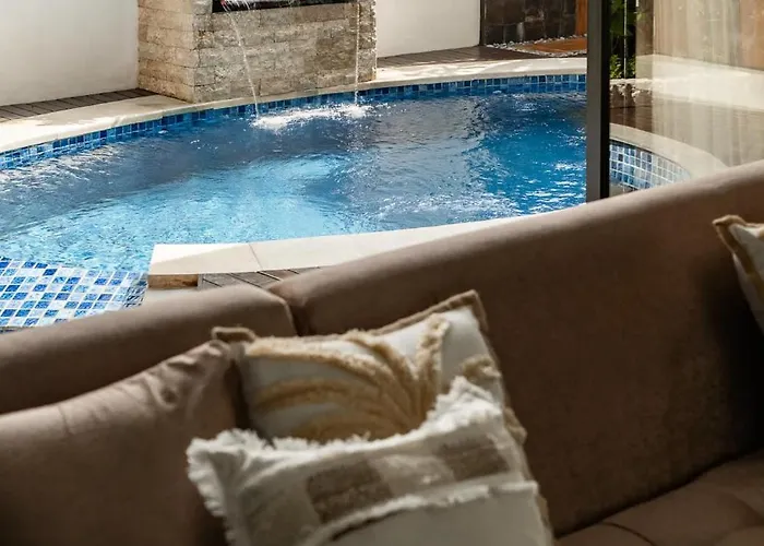 Private Luxury L Pool & L Nova Escapes Villa Ubud